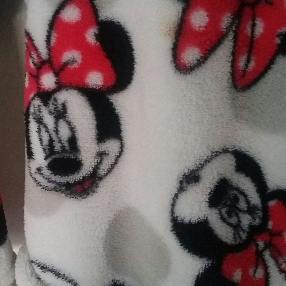 Girl's Minnie Mouse Robe - Picture 2 of 3